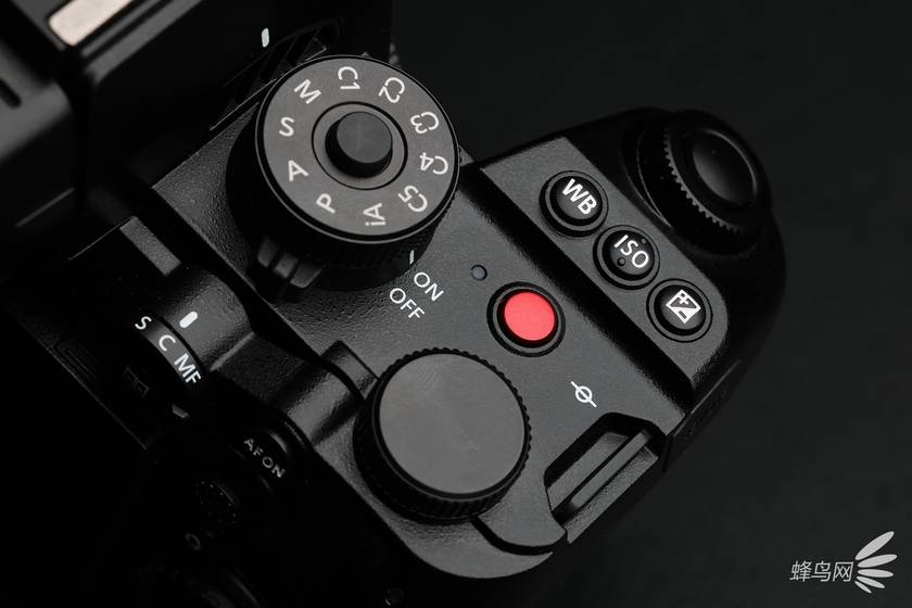 大成者 松下LUMIX S1RM2评测凯发k8国际娱乐首选松下黑科技加持的集(图1)